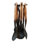 Ensemble d’ustensiles de cuisine en plastique noir avec poignées en inox rosé