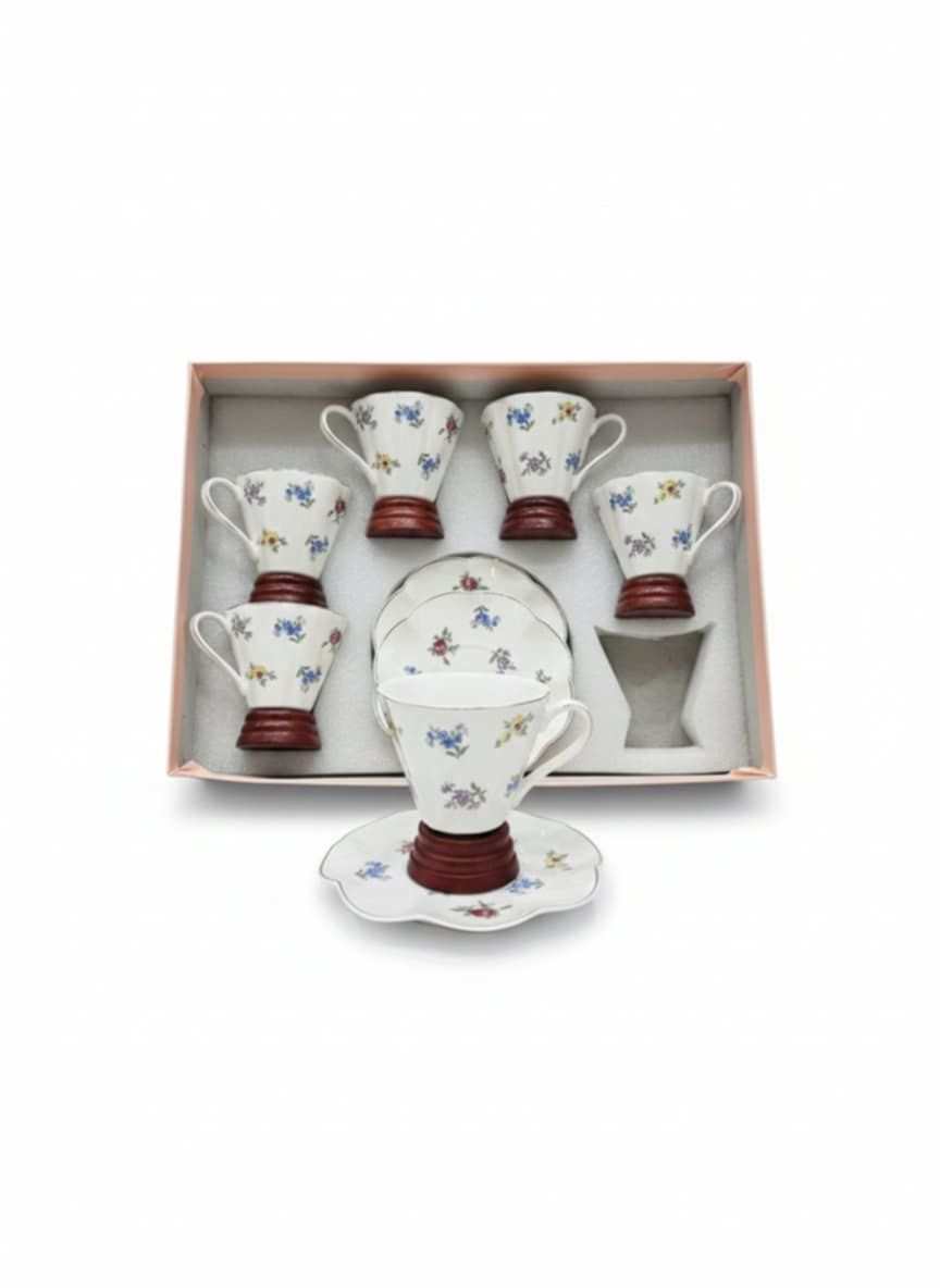 e0ed2b88-ea62-47bb-9ecc-b3e59ade0b5e Services a Café turc – Image 1